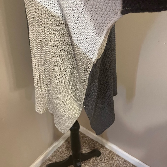 Easel Cream, Tan & Gray Colorblock Oversized Knit Sweater, size 3X - Picture 6 of 10